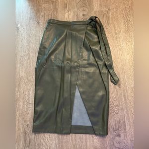 Vegan Leather Pelli skirt